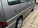 Volkswagen Caravelle 1996 года за 3 900 000 тг. в Алматы – фото 3
