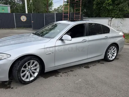 BMW 528 2011 года за 7 300 000 тг. в Алматы – фото 3