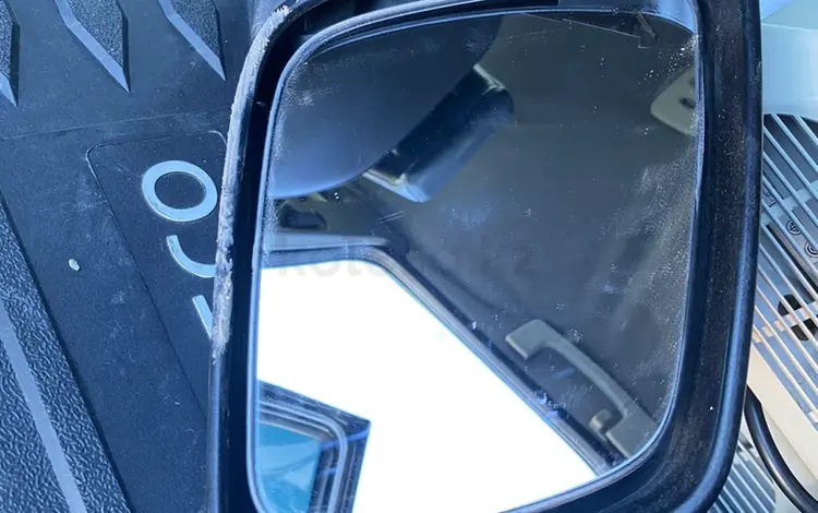 Зеркало пассажирская сторона Lancer mitsubishi за 10 000 тг. в Актау