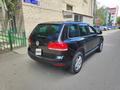 Volkswagen Touareg 2004 года за 5 000 000 тг. в Алматы – фото 8