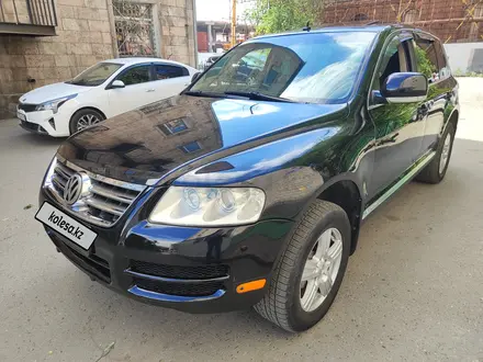 Volkswagen Touareg 2004 года за 5 000 000 тг. в Алматы