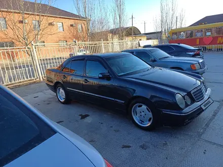 Mercedes-Benz E 240 1999 года за 3 000 000 тг. в Кызылорда – фото 3