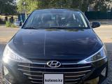 Hyundai Elantra 2018 года за 7 900 000 тг. в Актобе