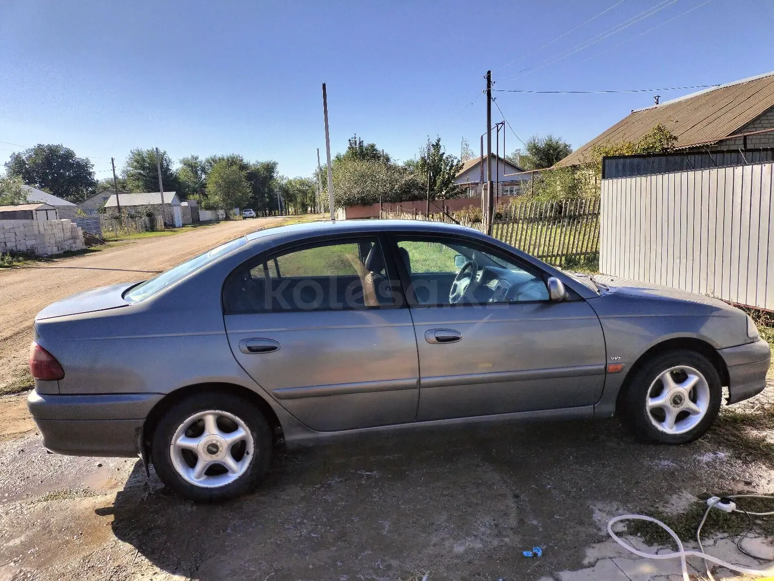 Toyota Avensis, 2002