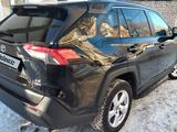 Toyota RAV4 2020 года за 12 500 000 тг. в Уральск