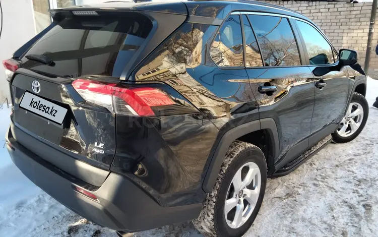 Toyota RAV4 2020 года за 12 500 000 тг. в Уральск