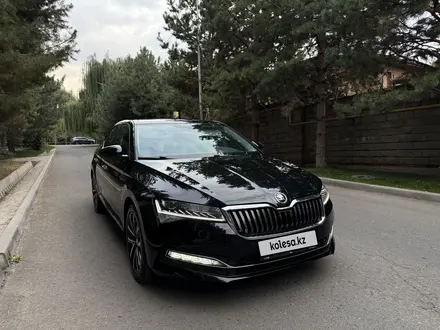 Skoda Superb 2025 года за 18 250 000 тг. в Алматы – фото 3