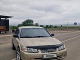 Toyota Camry 2001 года за 3 500 000 тг. в Алматы – фото 2