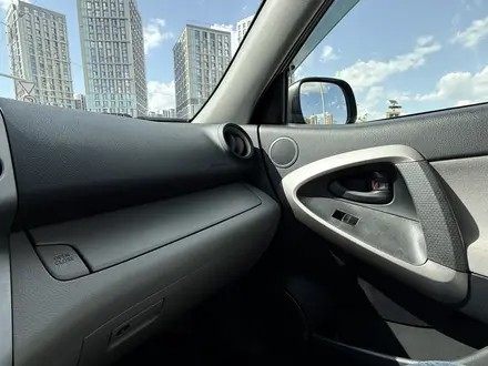 Toyota RAV4 2006 года за 8 000 000 тг. в Астана – фото 14