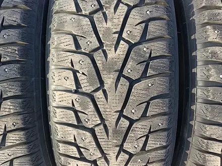 Шины 215/50 R17 — "Yokohama iceGuard iG55" (Филиппины), шипованны за 240 000 тг. в Астана – фото 5