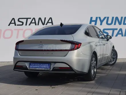 Hyundai Sonata 2023 года за 12 190 000 тг. в Костанай – фото 4