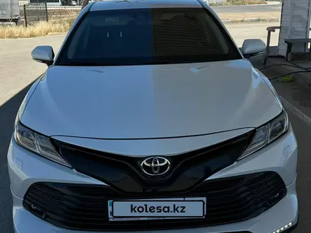 Toyota Camry 2019 года за 12 900 000 тг. в Актау