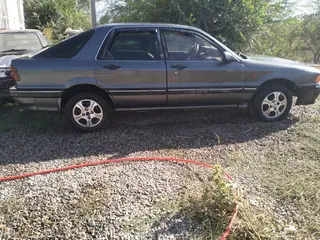 Mitsubishi Galant
