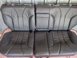 Задний диван на W210 e55 amg универсал за 150 000 тг. в Алматы – фото 2