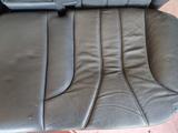 Задний диван на W210 e55 amg универсал за 150 000 тг. в Алматы – фото 3