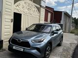 Toyota Highlander 2022 года за 25 000 000 тг. в Шымкент