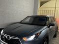 Toyota Highlander 2022 года за 25 000 000 тг. в Шымкент – фото 2