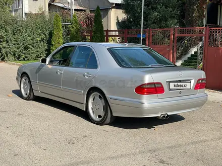 Mercedes-Benz E 320 2000 года за 5 500 000 тг. в Алматы – фото 2