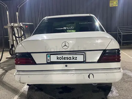 Mercedes-Benz E 230 1992 года за 1 250 000 тг. в Алматы – фото 18