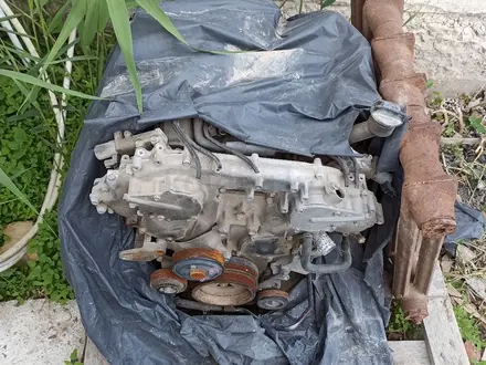 Ниссан 3,5 мотор за 100 тг. в Атырау – фото 2