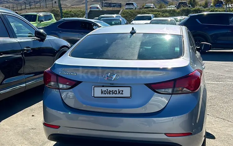 Hyundai Elantra 2015 года за 3 750 000 тг. в Уральск