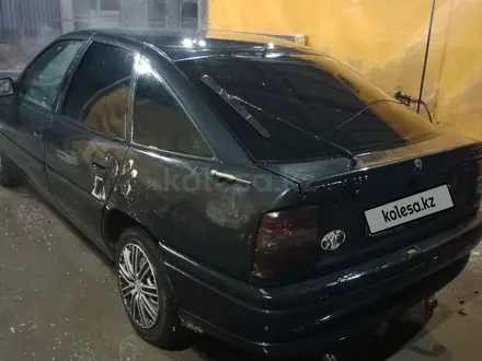 Opel Vectra 1994 года за 650 000 тг. в Уральск – фото 2