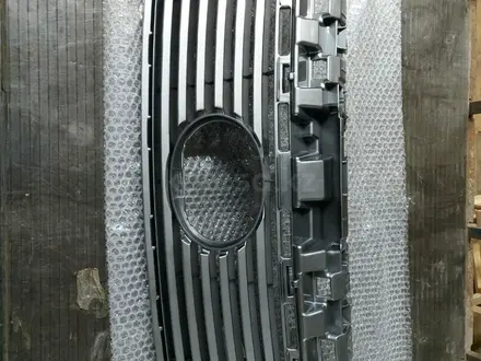 Решетка радиатора Lexus ES 12-15 за 45 000 тг. в Алматы