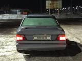 Mercedes-Benz E 230 1993 года за 1 000 000 тг. в Астана – фото 2