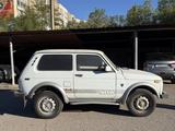 ВАЗ (Lada) Lada 2121 2001 года за 1 350 000 тг. в Караганда