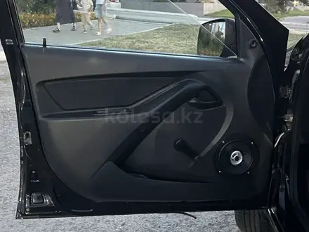 ВАЗ (Lada) Granta 2190 2017 года за 1 350 000 тг. в Актобе – фото 5