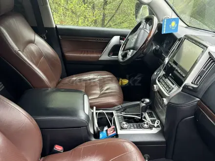 Toyota Land Cruiser 2016 года за 28 500 000 тг. в Актобе – фото 3