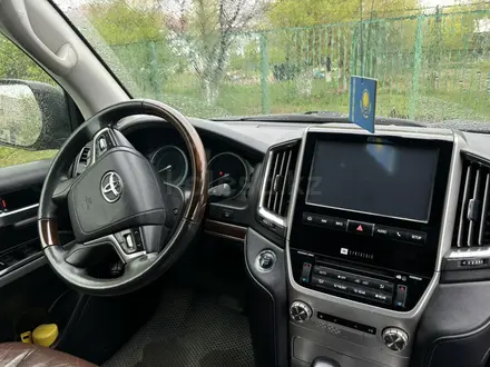 Toyota Land Cruiser 2016 года за 28 500 000 тг. в Актобе – фото 4