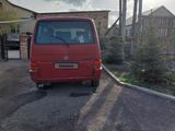 Volkswagen Multivan 1995 годаүшін2 500 000 тг. в Караганда – фото 5