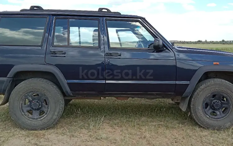 Jeep Cherokee 1994 годаүшін3 200 000 тг. в Караганда