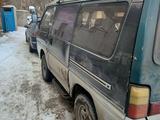 Mitsubishi Delica 1993 годаfor1 100 000 тг. в Алматы – фото 2