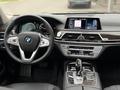 BMW 750 2017 года за 23 000 000 тг. в Алматы – фото 22