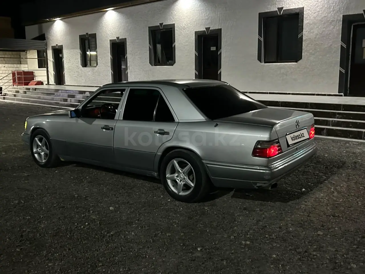 Mercedes-Benz E-Class, 1993