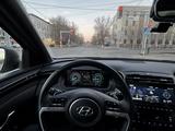 Hyundai Tucson 2023 года за 15 500 000 тг. в Атырау – фото 2