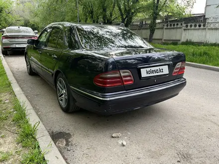 Mercedes-Benz E 320 2000 года за 4 500 000 тг. в Алматы – фото 12