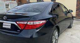 Toyota Camry 2015 года за 5 200 000 тг. в Атырау – фото 3