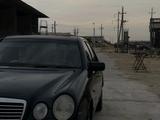 Mercedes-Benz E 230 1997 годаүшін2 500 000 тг. в Актау