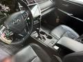 Toyota Camry 2015 года за 7 500 000 тг. в Уральск – фото 4