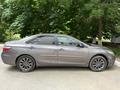 Toyota Camry 2015 года за 7 500 000 тг. в Уральск – фото 3