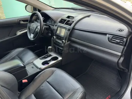 Toyota Camry 2014 года за 8 700 000 тг. в Алматы – фото 26