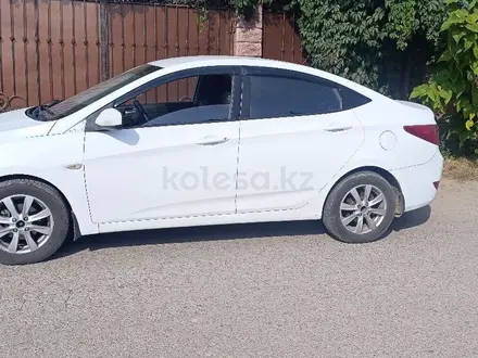 Hyundai Solaris 2015 года за 3 500 000 тг. в Алматы – фото 3