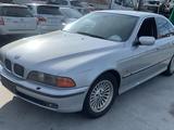 Дверь Bmw 5-Series E39 за 40 000 тг. в Астана