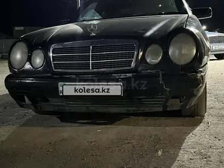 Mercedes-Benz E 200 1996 года за 1 600 000 тг. в Караганда – фото 3