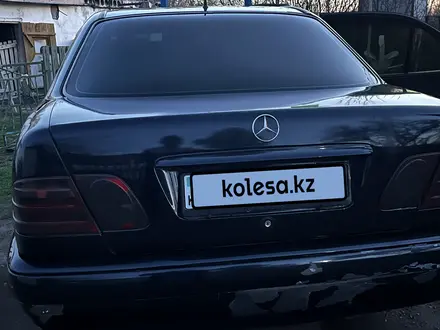 Mercedes-Benz E 200 1996 года за 1 600 000 тг. в Караганда – фото 15