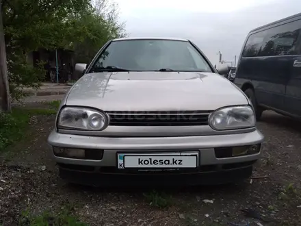 Volkswagen Golf 1995 года за 1 500 000 тг. в Алматы – фото 4