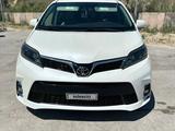 Toyota Sienna 2015 года за 11 100 000 тг. в Актау